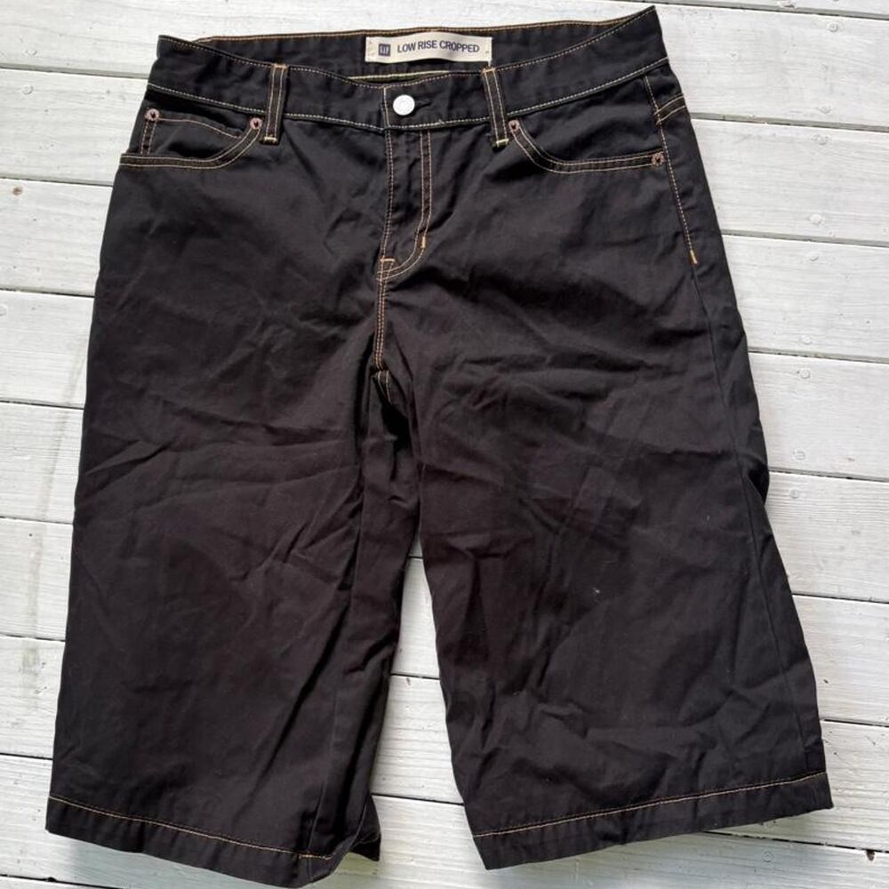 Gap Vtg. Y2K Low Rise Cropped pants/long shorts Size 6 Dark Charcoal Gray